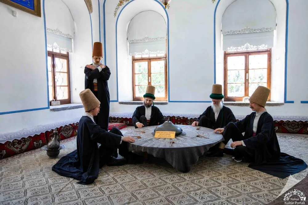 Derviş hücresinde canlandırma